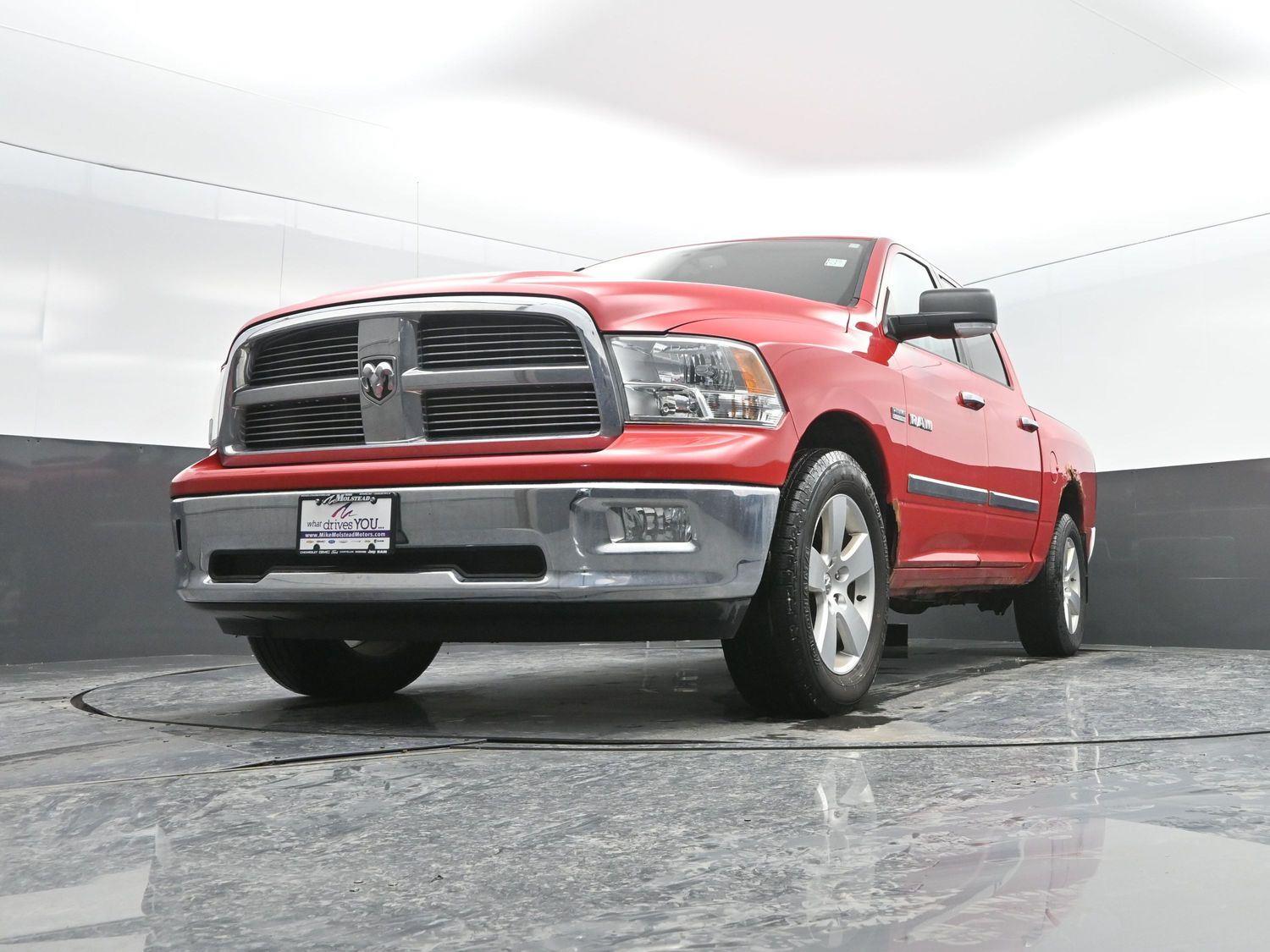 Used 2010 Flame Red Clearcoat Dodge SLT image 40
