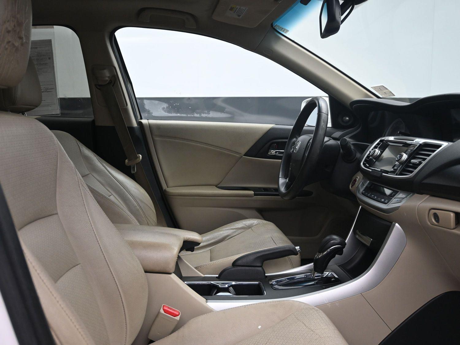 Used 2014  Honda  image 8