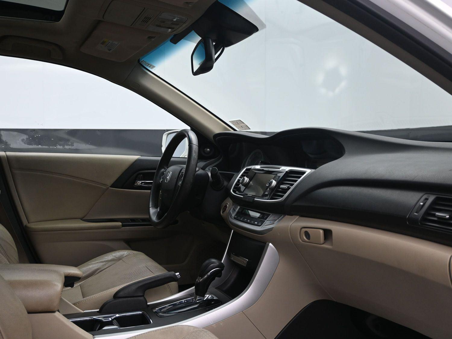 Used 2014  Honda  image 9