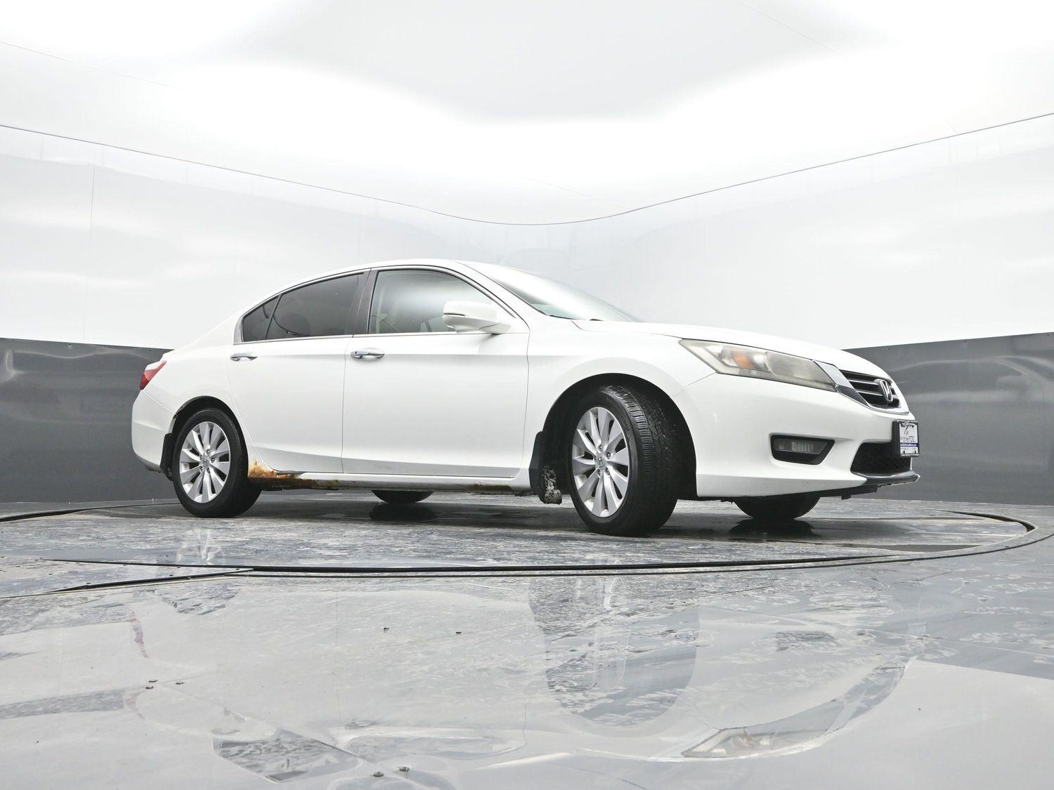 Used 2014  Honda  image 30