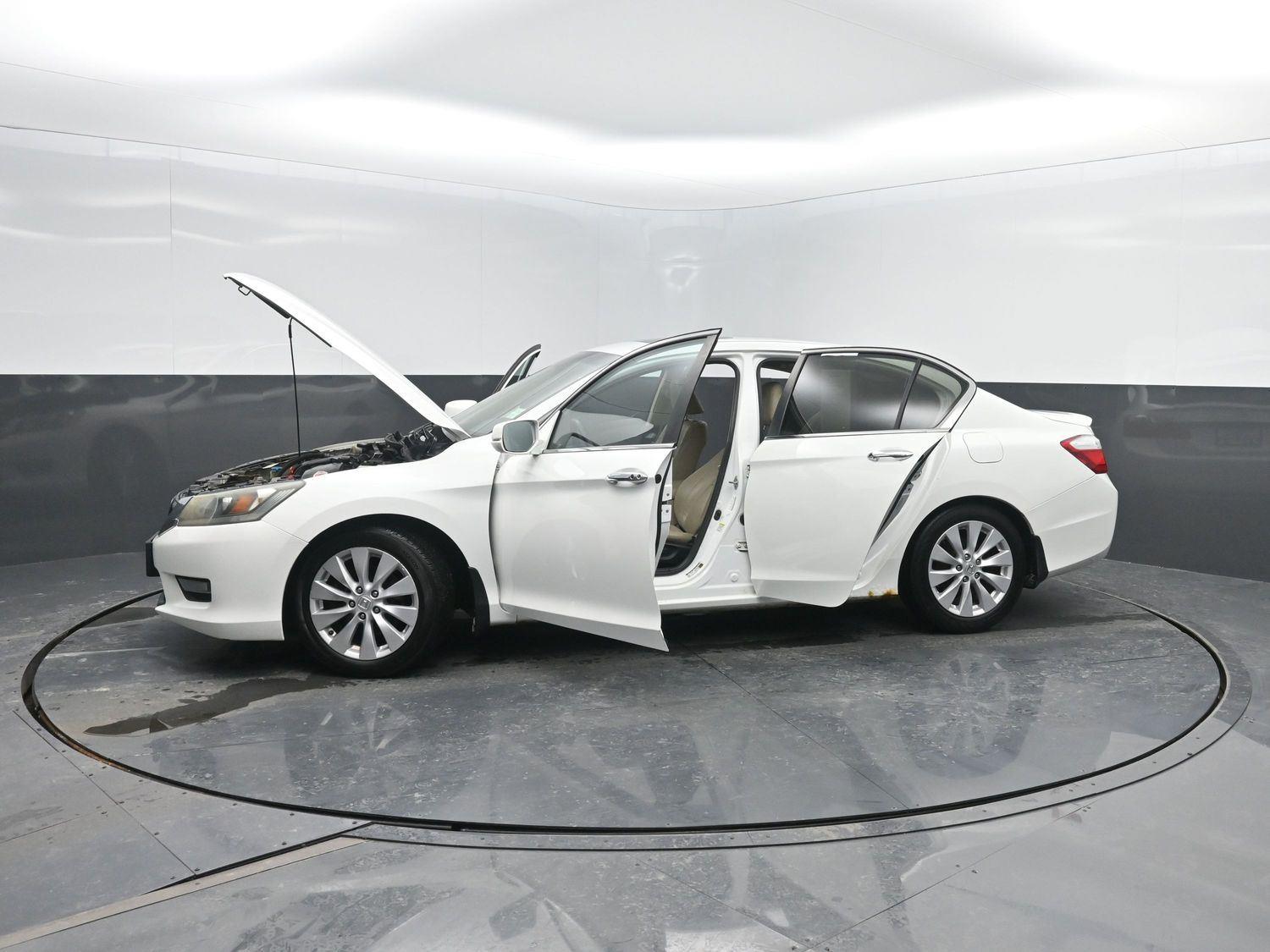 Used 2014  Honda  image 43