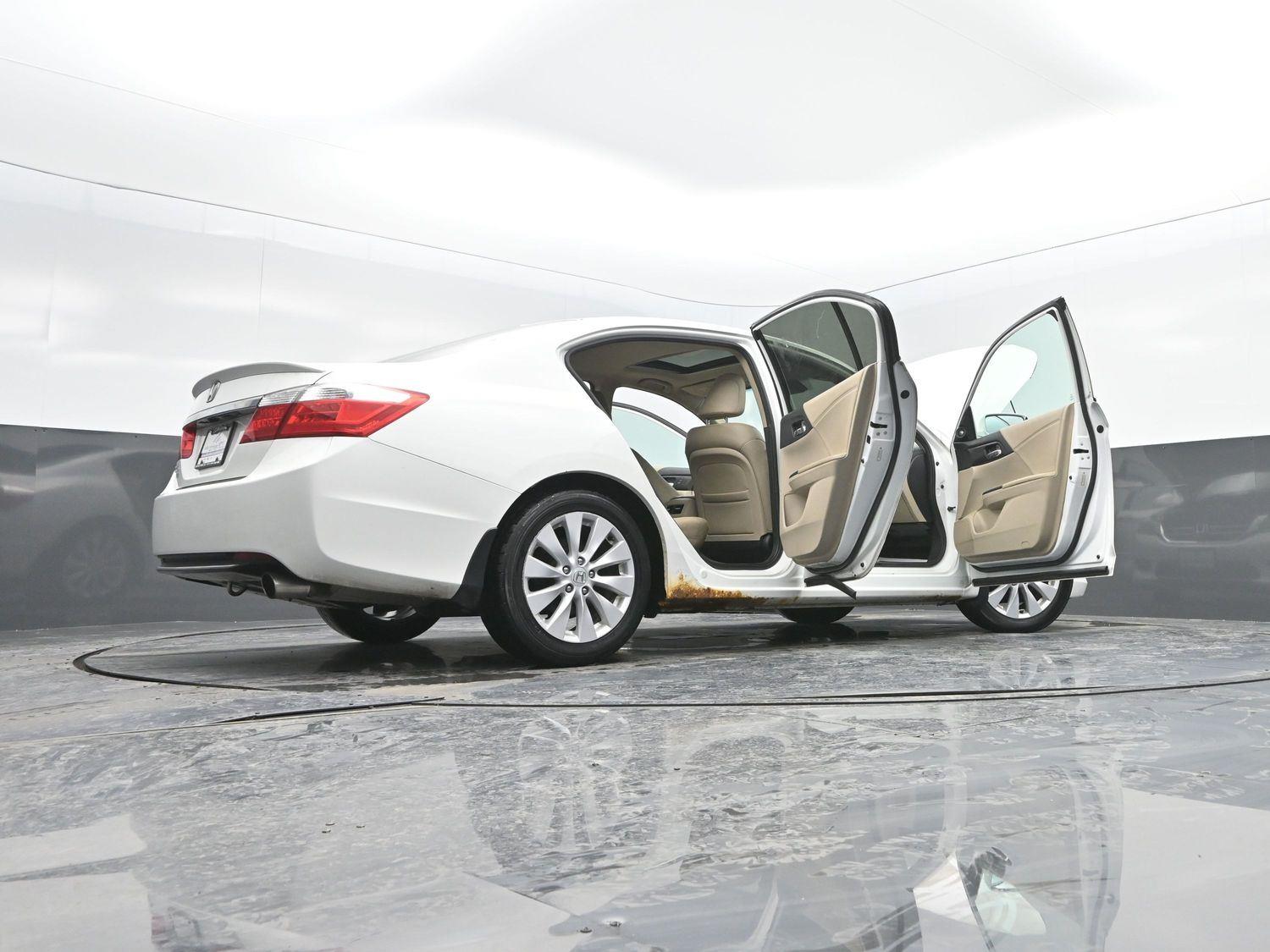 Used 2014  Honda  image 44