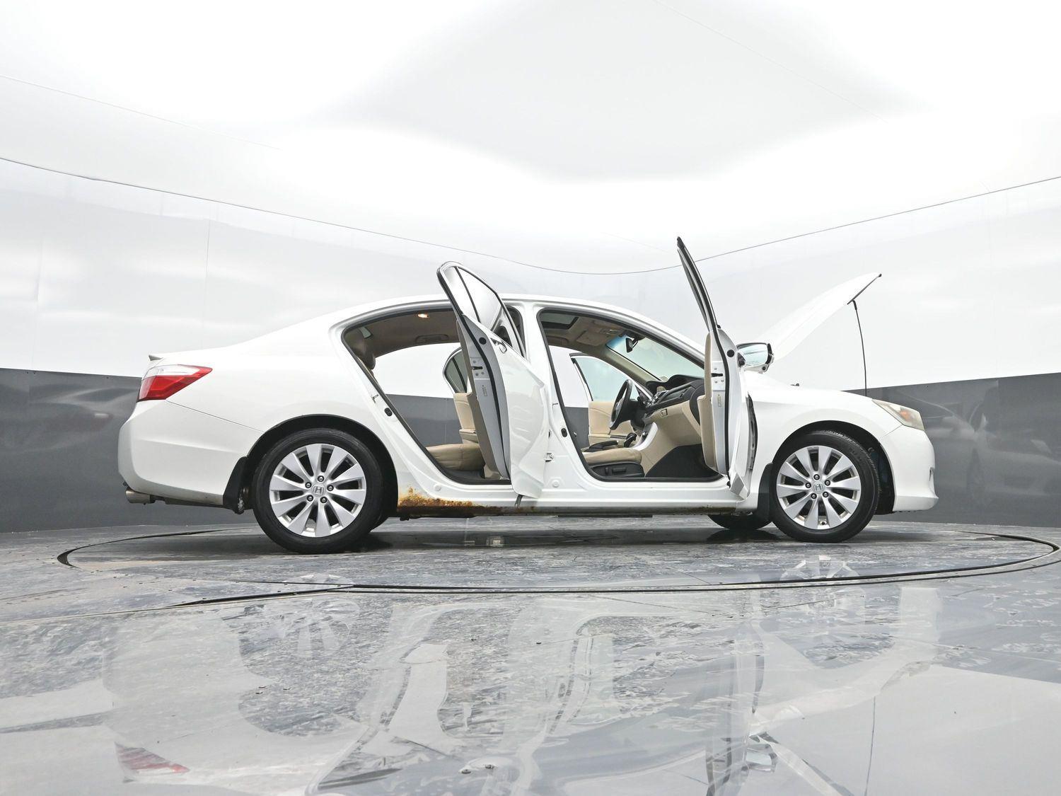 Used 2014  Honda  image 46