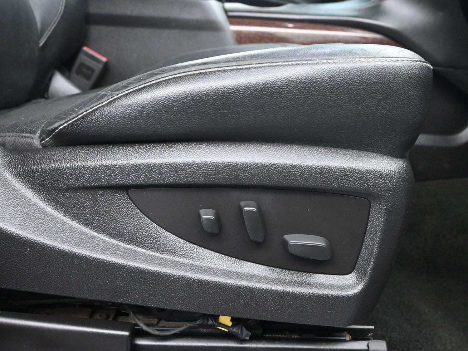 Used 2017 Summit White GMC SLT image 11