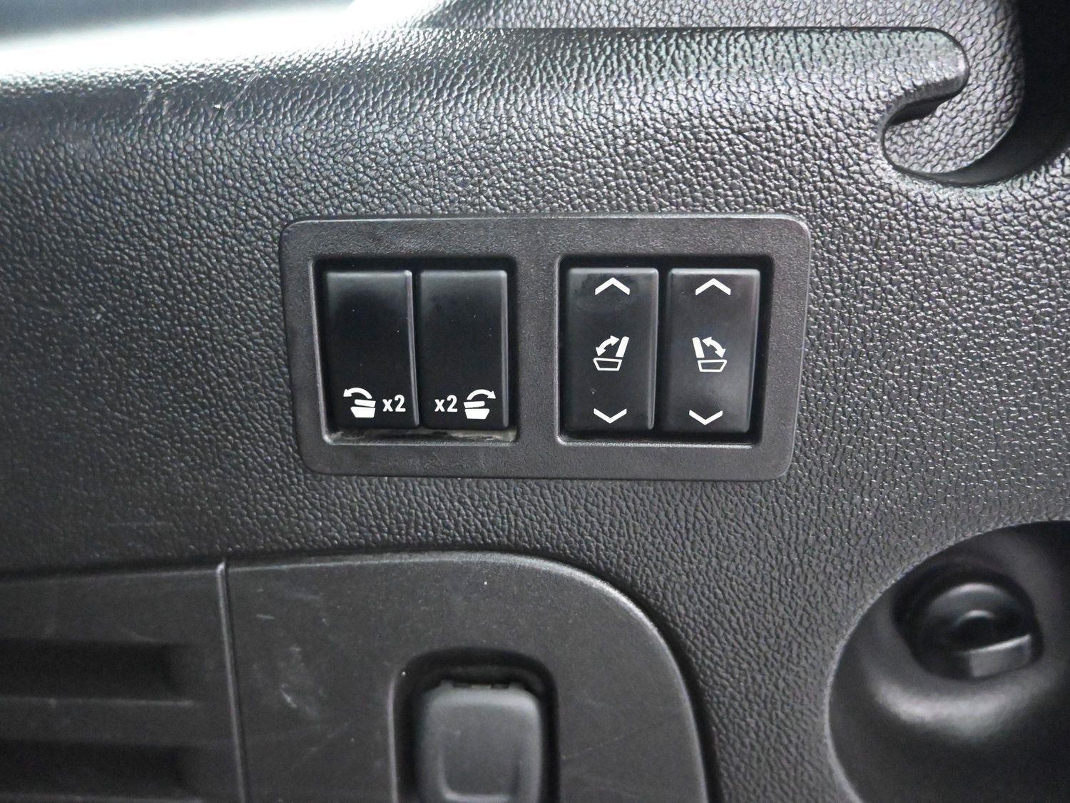 Used 2017 Summit White GMC SLT image 21