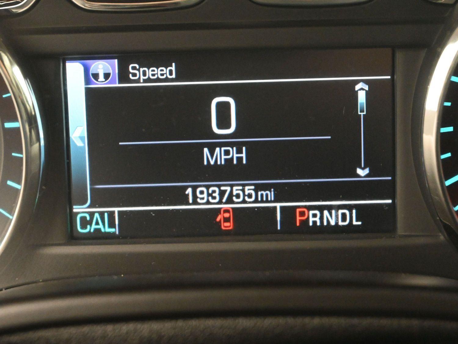 Used 2017 Summit White GMC SLT image 31