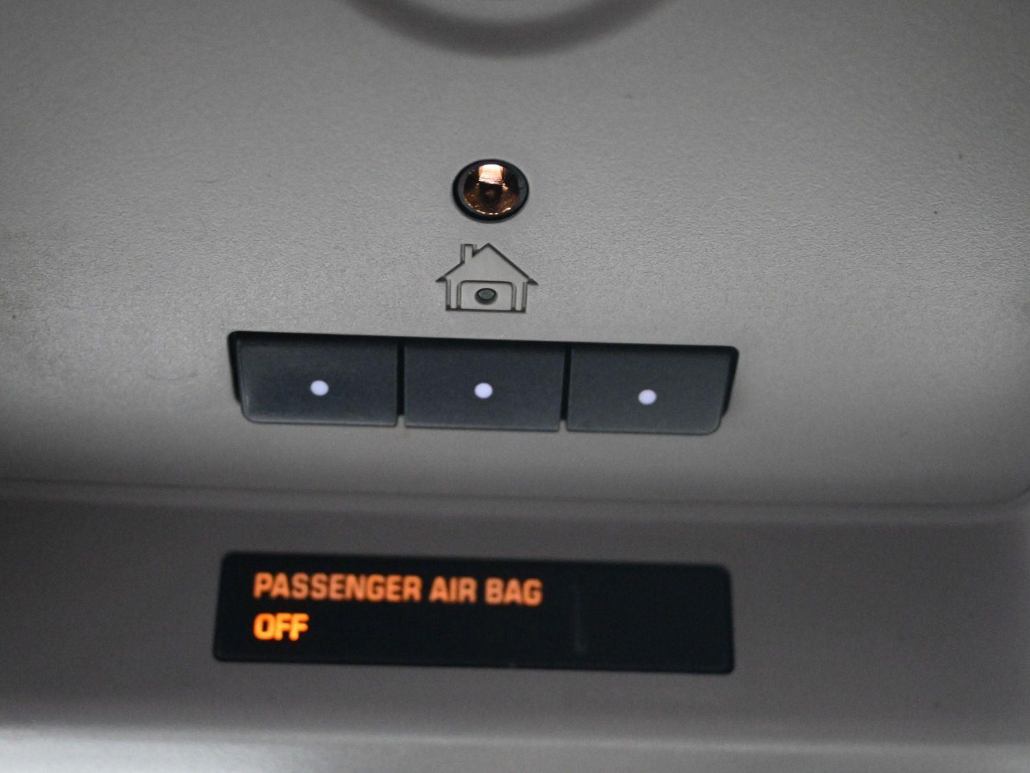 Used 2017 Summit White GMC SLT image 36