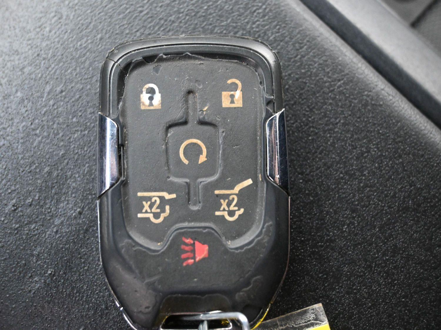 Used 2017 Summit White GMC SLT image 37