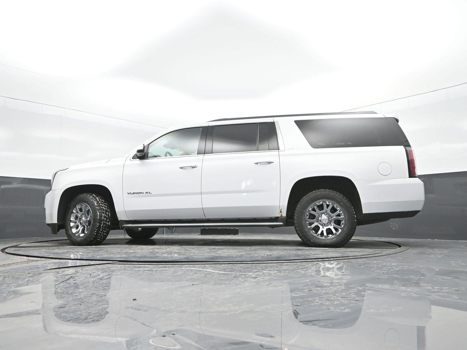 Used 2017 Summit White GMC SLT image 38