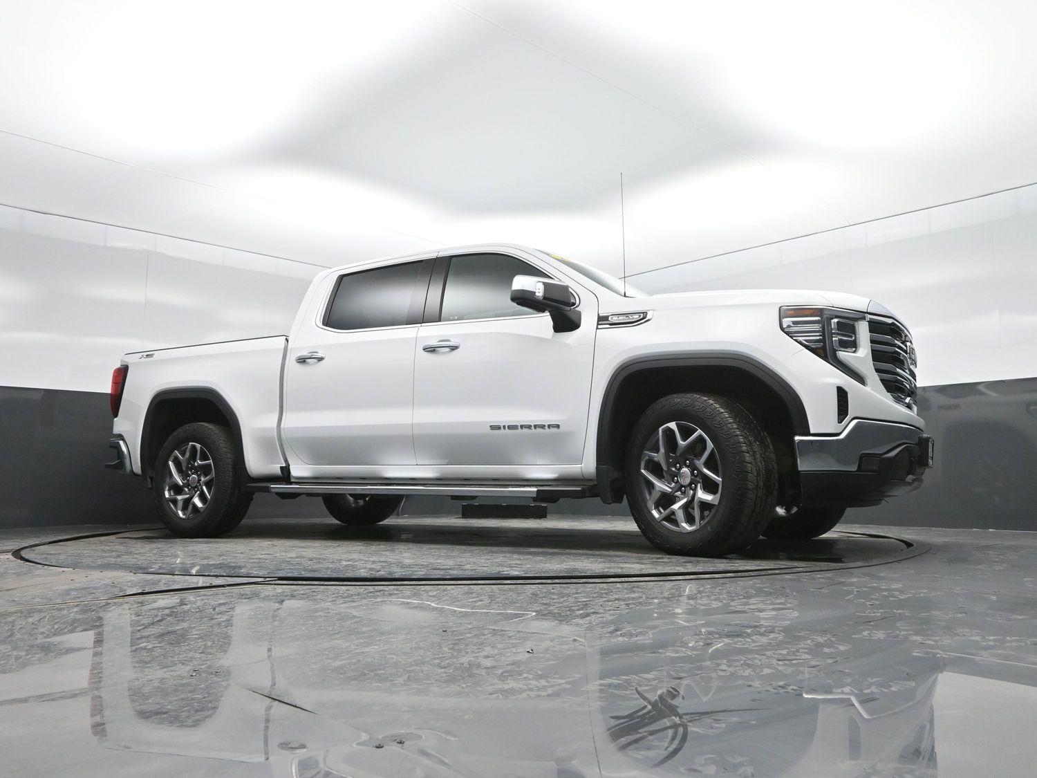 Used 2023 Summit White GMC SLT image 39
