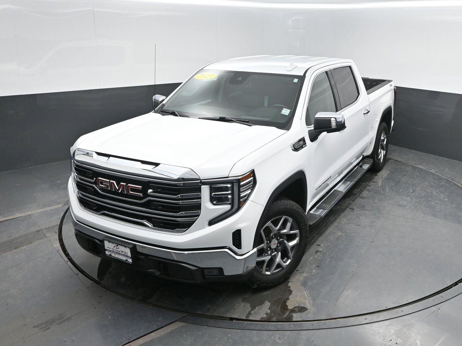 Used 2023 Summit White GMC SLT image 40