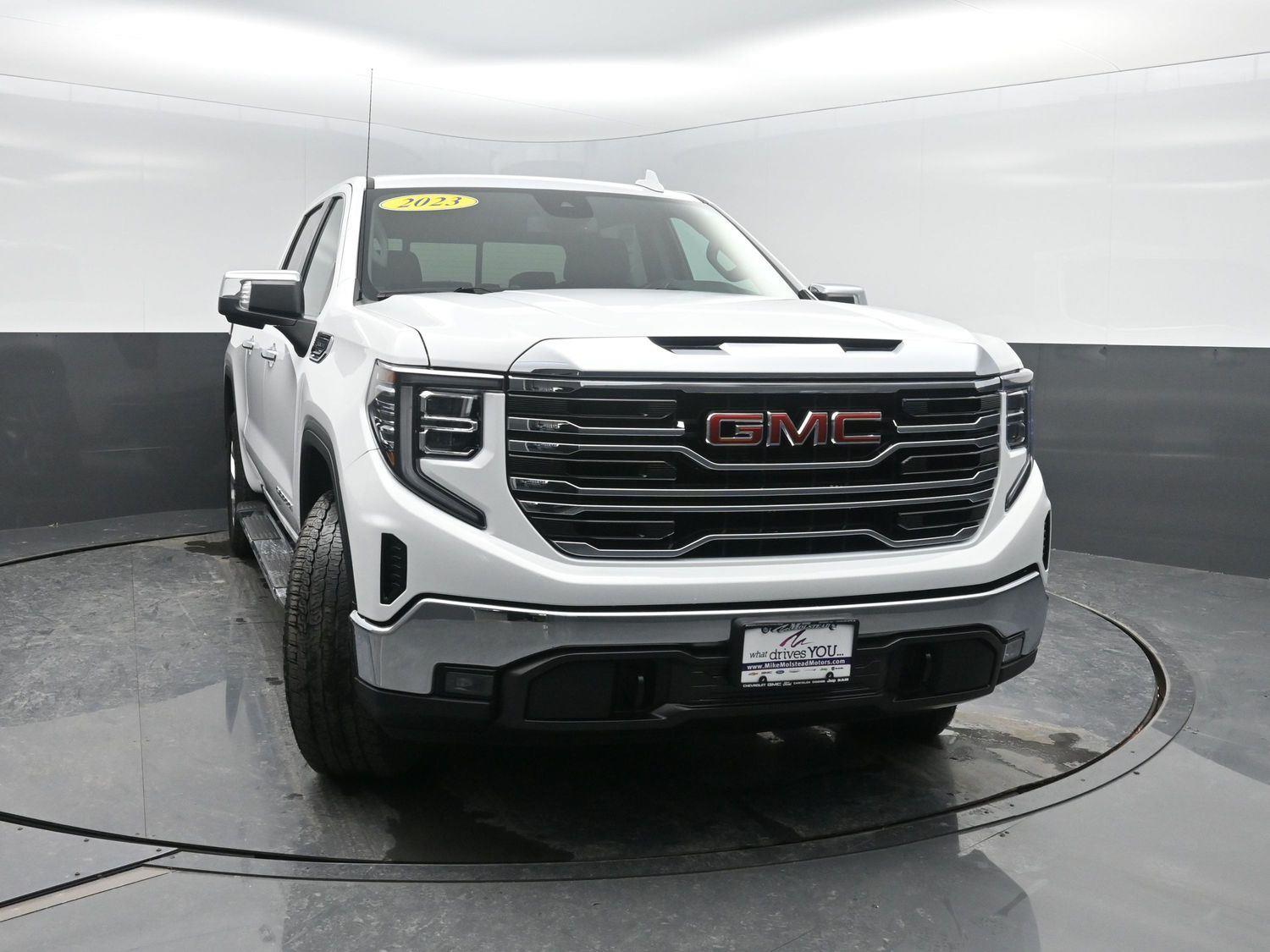 Used 2023 Summit White GMC SLT image 46