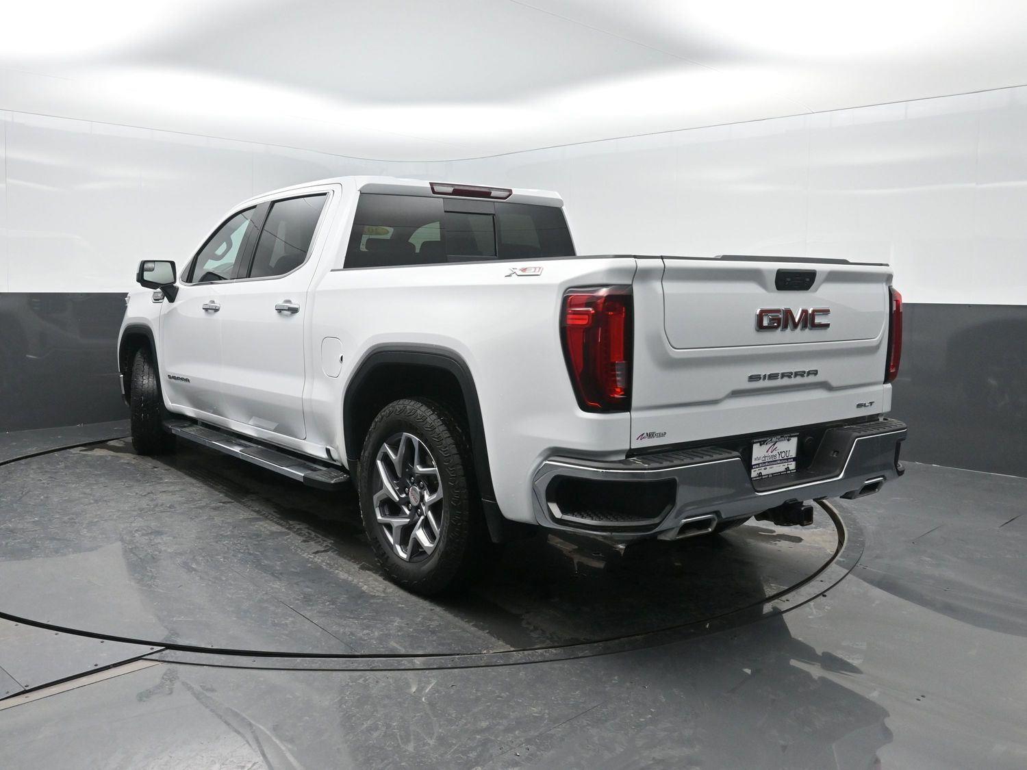 Used 2023 Summit White GMC SLT image 47
