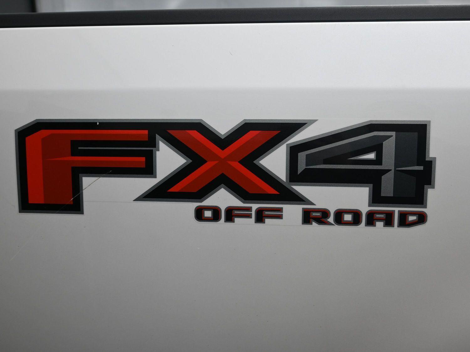 Used 2017 White Platinum Metallic Tri-Coat FORD  image 14