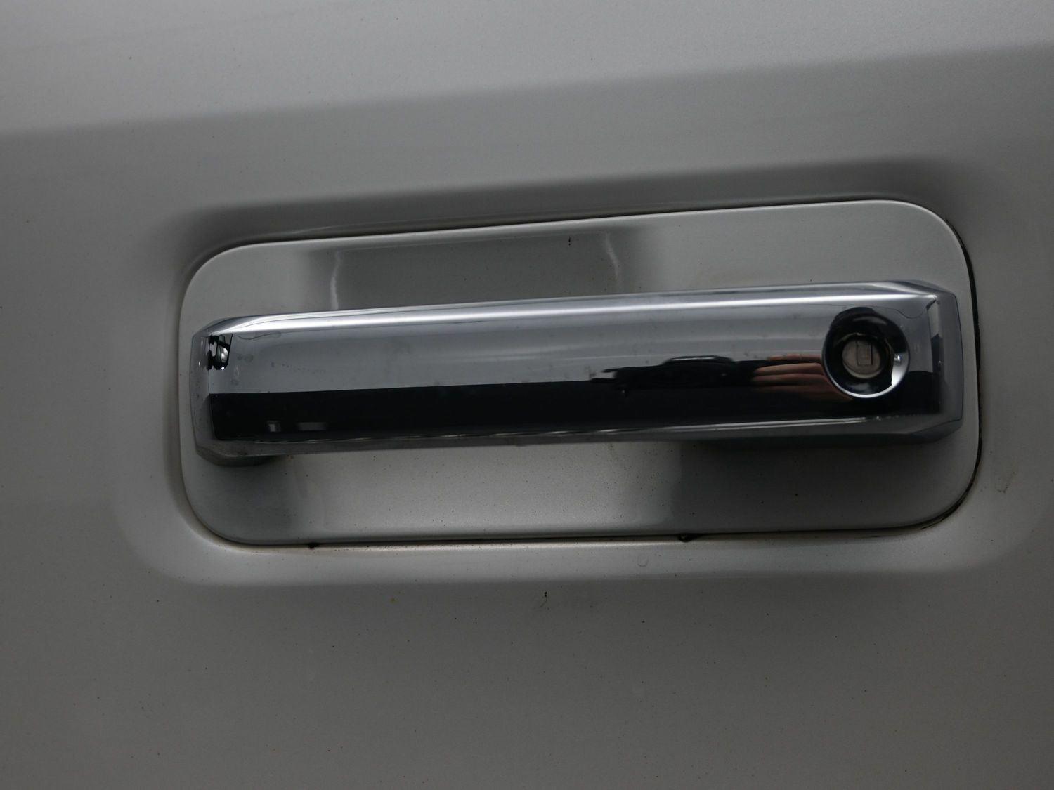 Used 2017 White Platinum Metallic Tri-Coat FORD  image 16