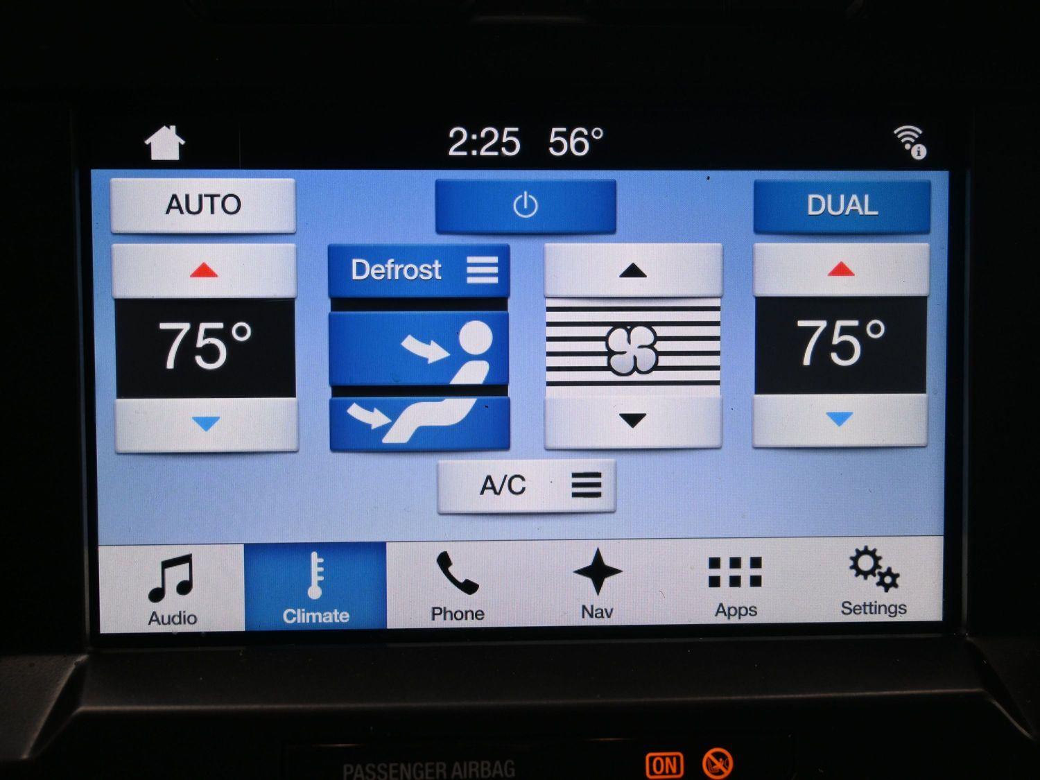 Used 2017 White Platinum Metallic Tri-Coat FORD  image 26