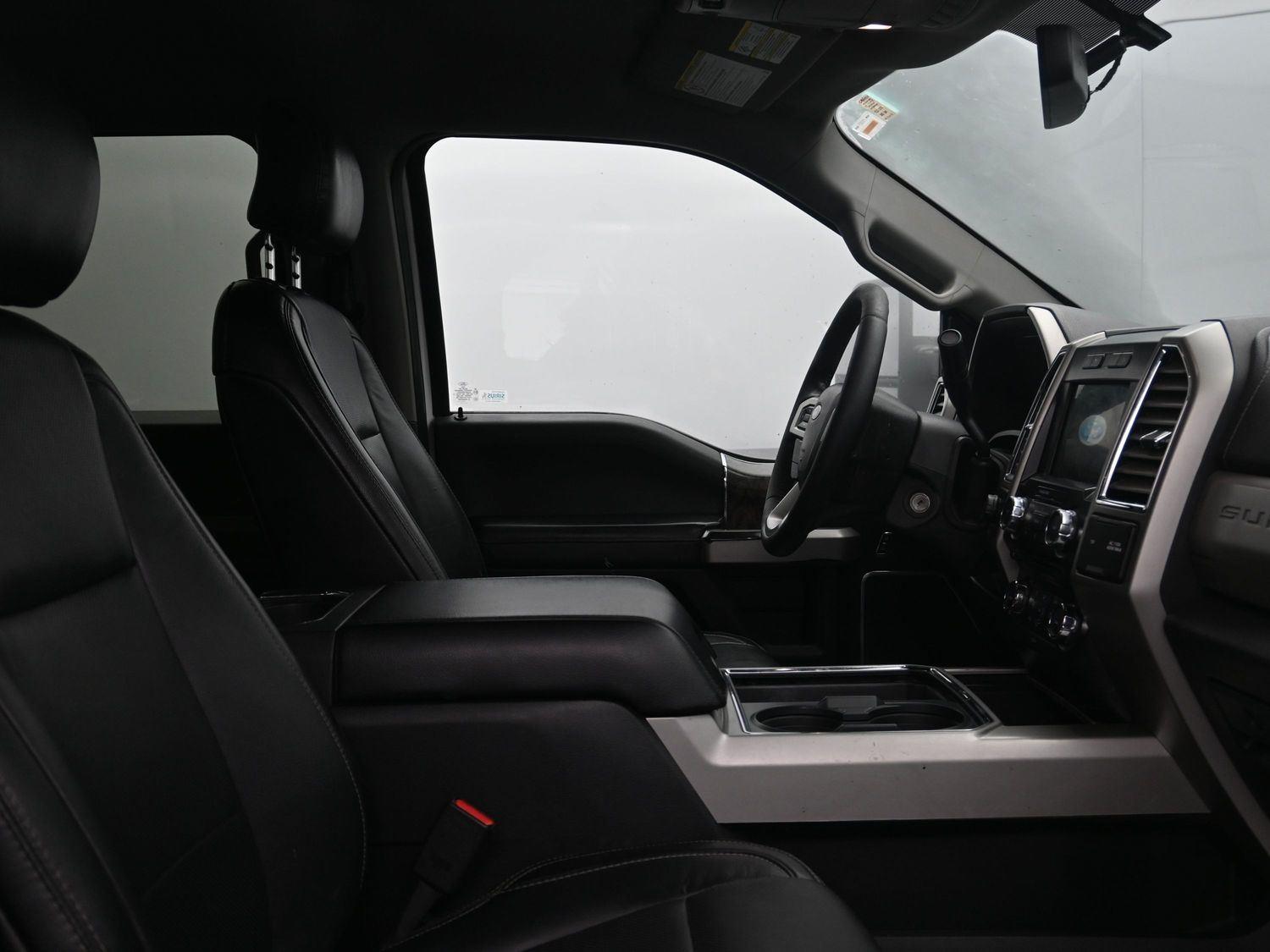 Used 2017 White Platinum Metallic Tri-Coat FORD  image 10