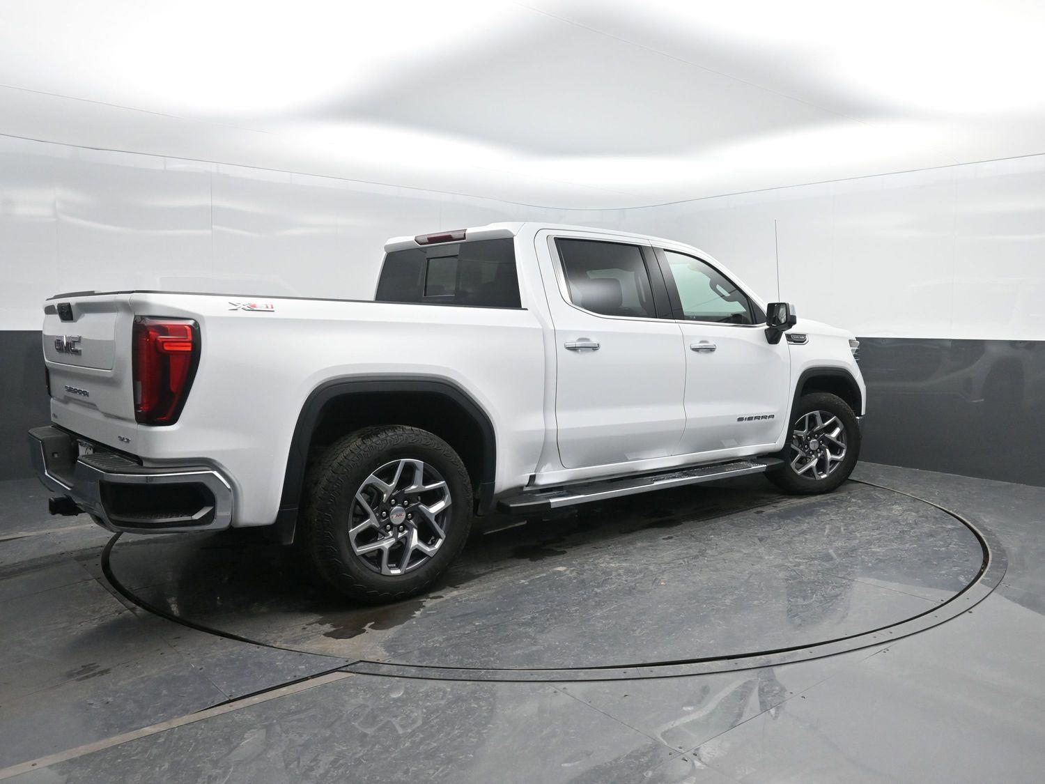 Used 2023 Summit White GMC SLT image 2