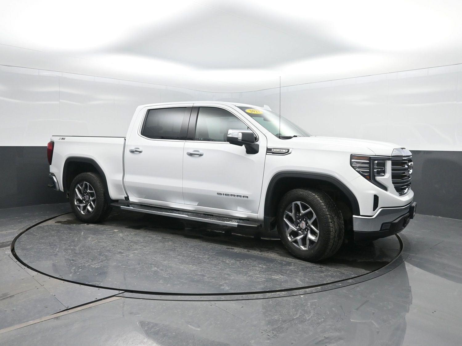Used 2023 Summit White GMC SLT image 4