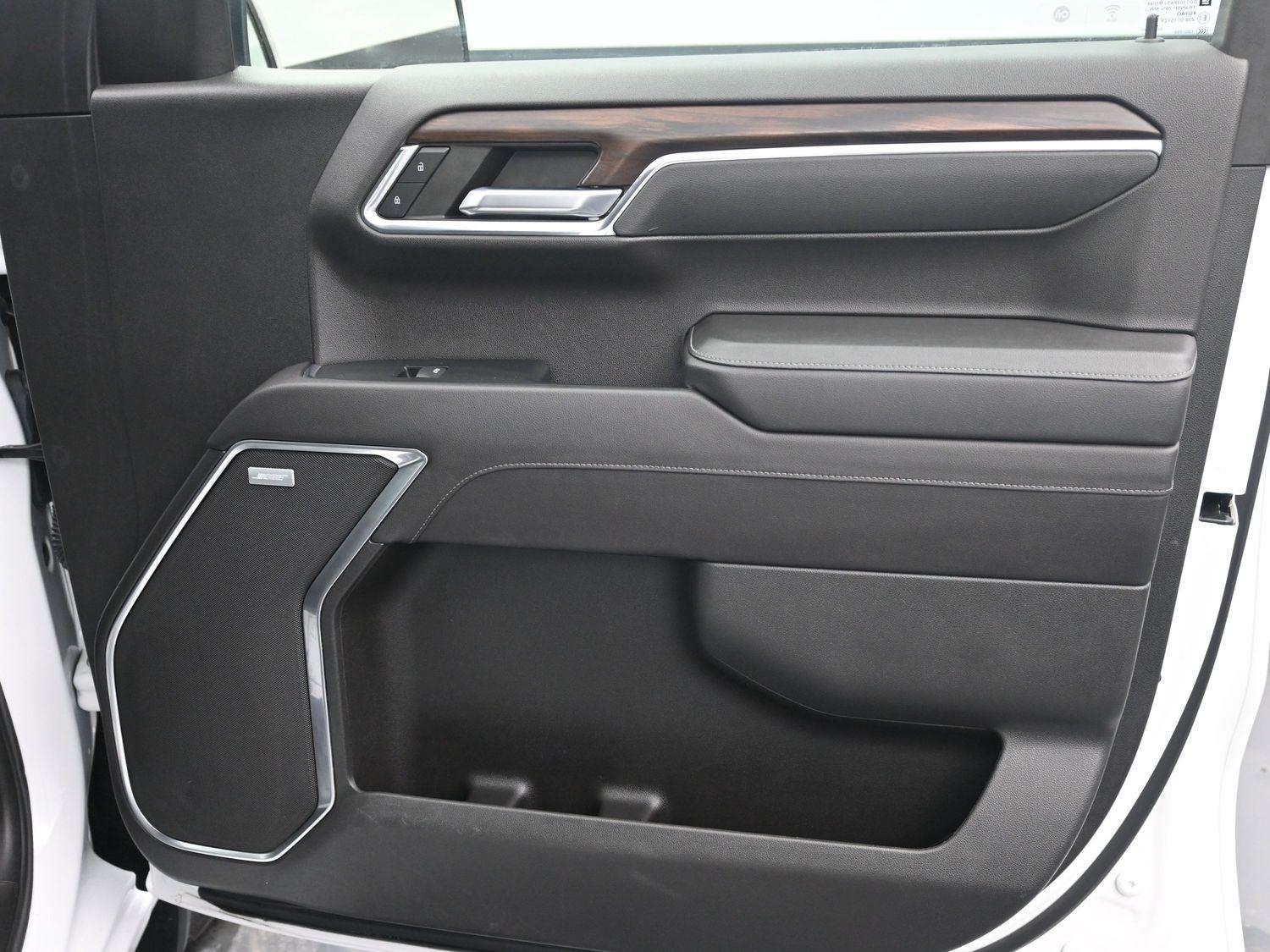 Used 2023 Summit White GMC SLT image 9