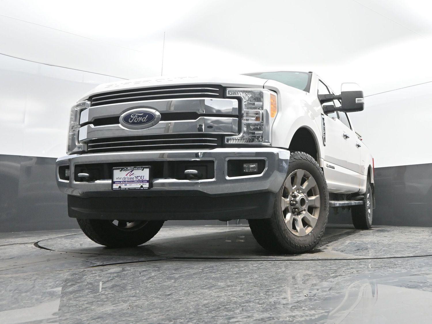 Used 2017 White Platinum Metallic Tri-Coat FORD  image 41