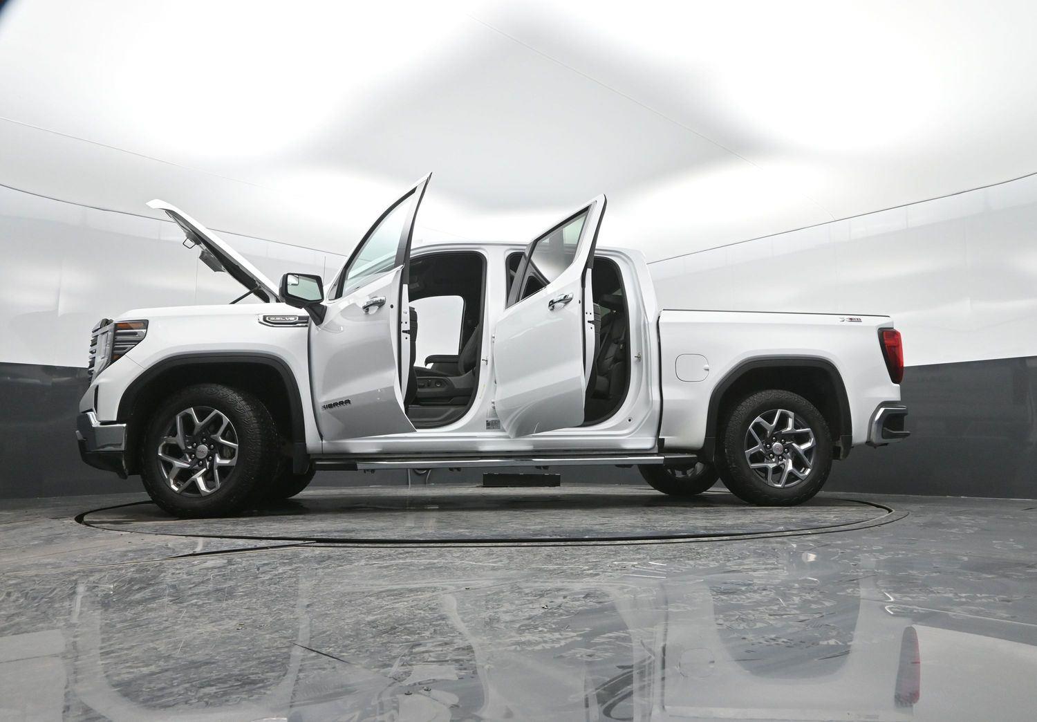 Used 2023 Summit White GMC SLT image 54