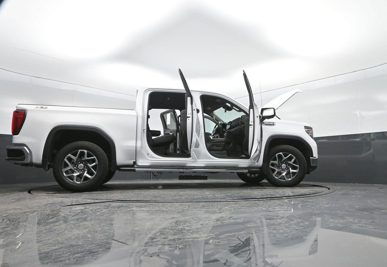Used 2023 Summit White GMC SLT image 55