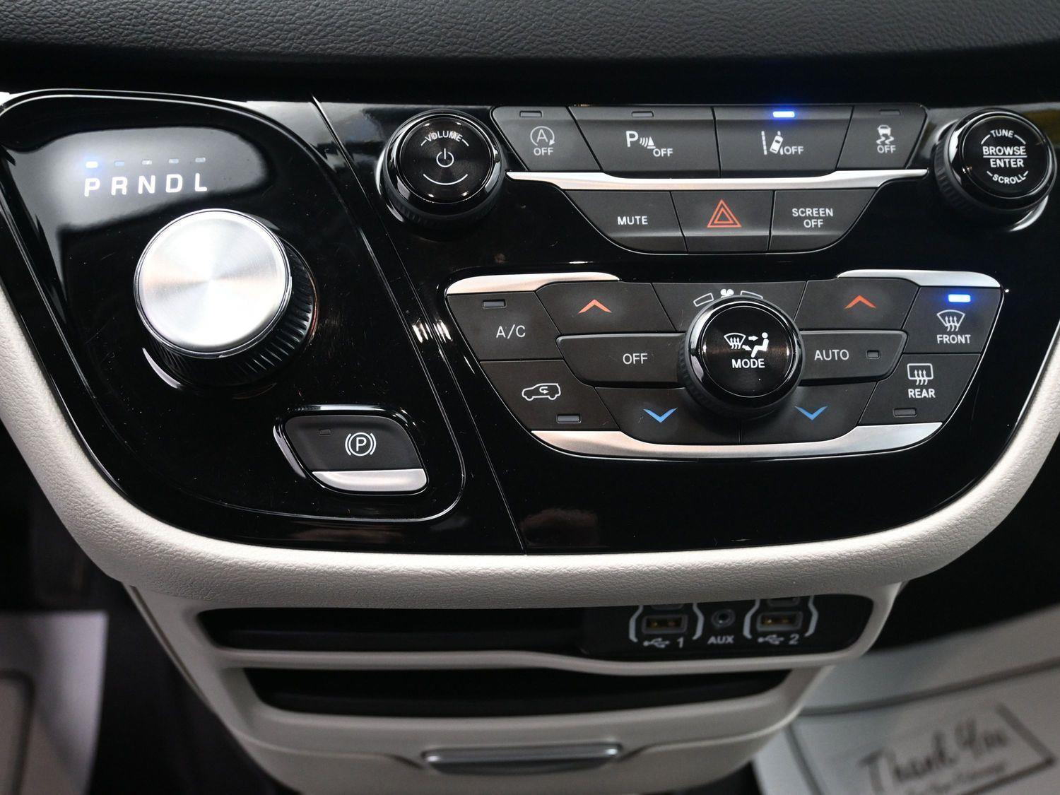 Used 2024 Bright White Clearcoat Chrysler Touring L image 26