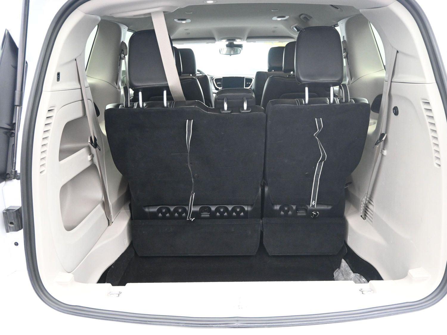 Used 2024 Bright White Clearcoat Chrysler Touring L image 14