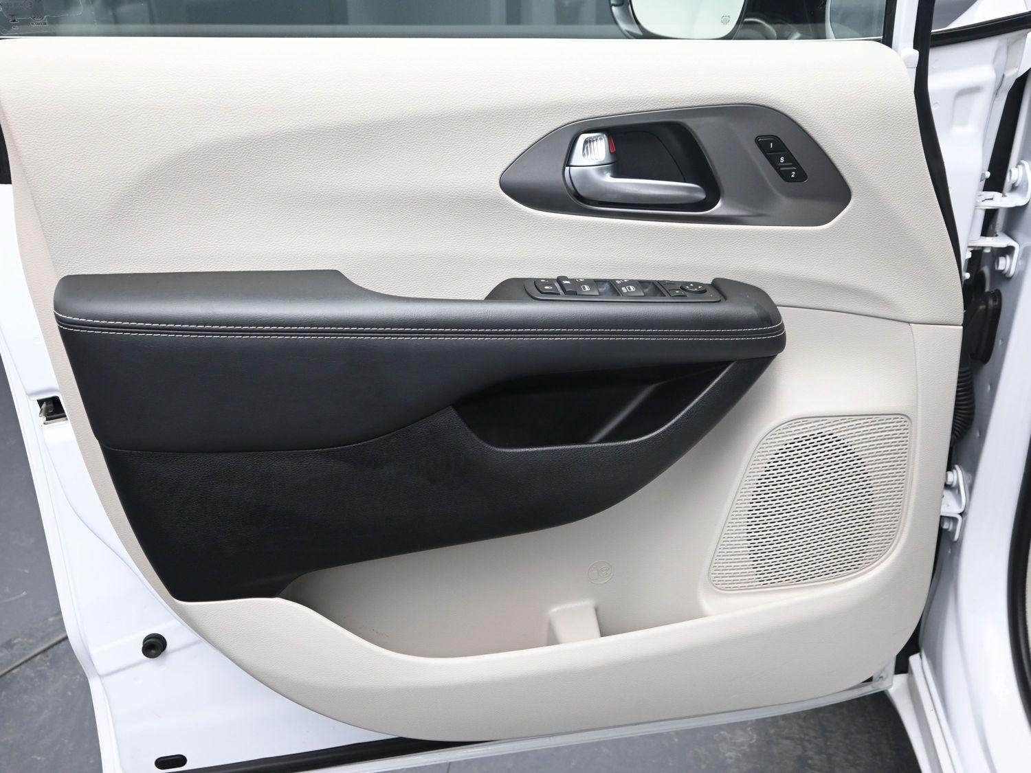 Used 2024 Bright White Clearcoat Chrysler Touring L image 16