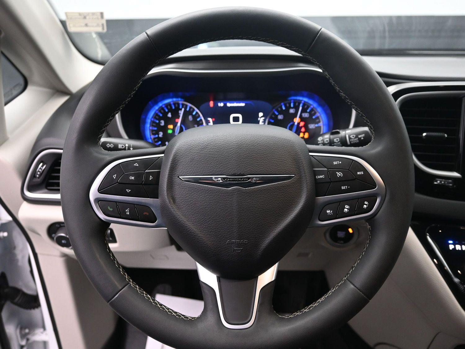 Used 2024 Bright White Clearcoat Chrysler Touring L image 19