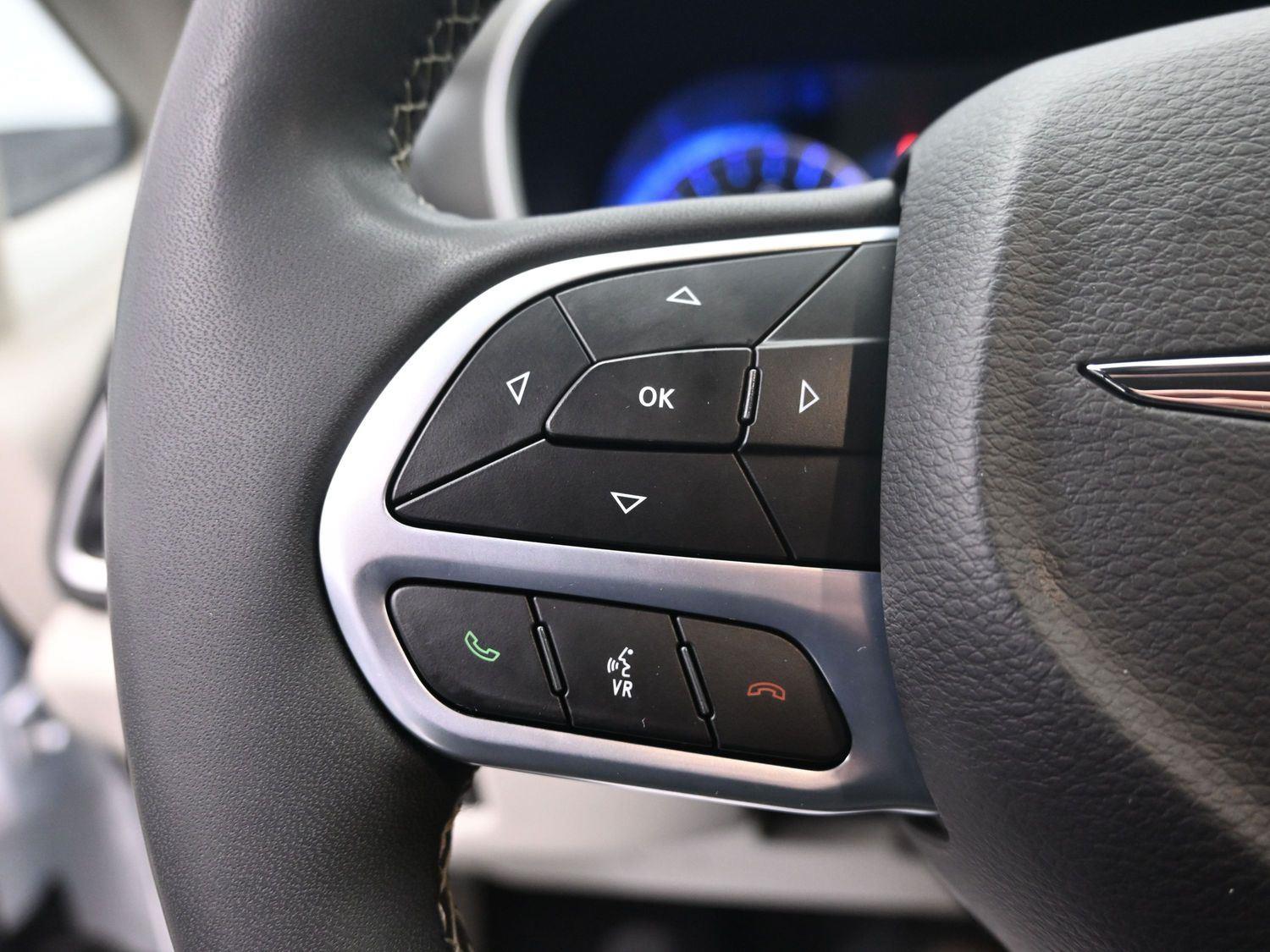 Used 2024 Bright White Clearcoat Chrysler Touring L image 20