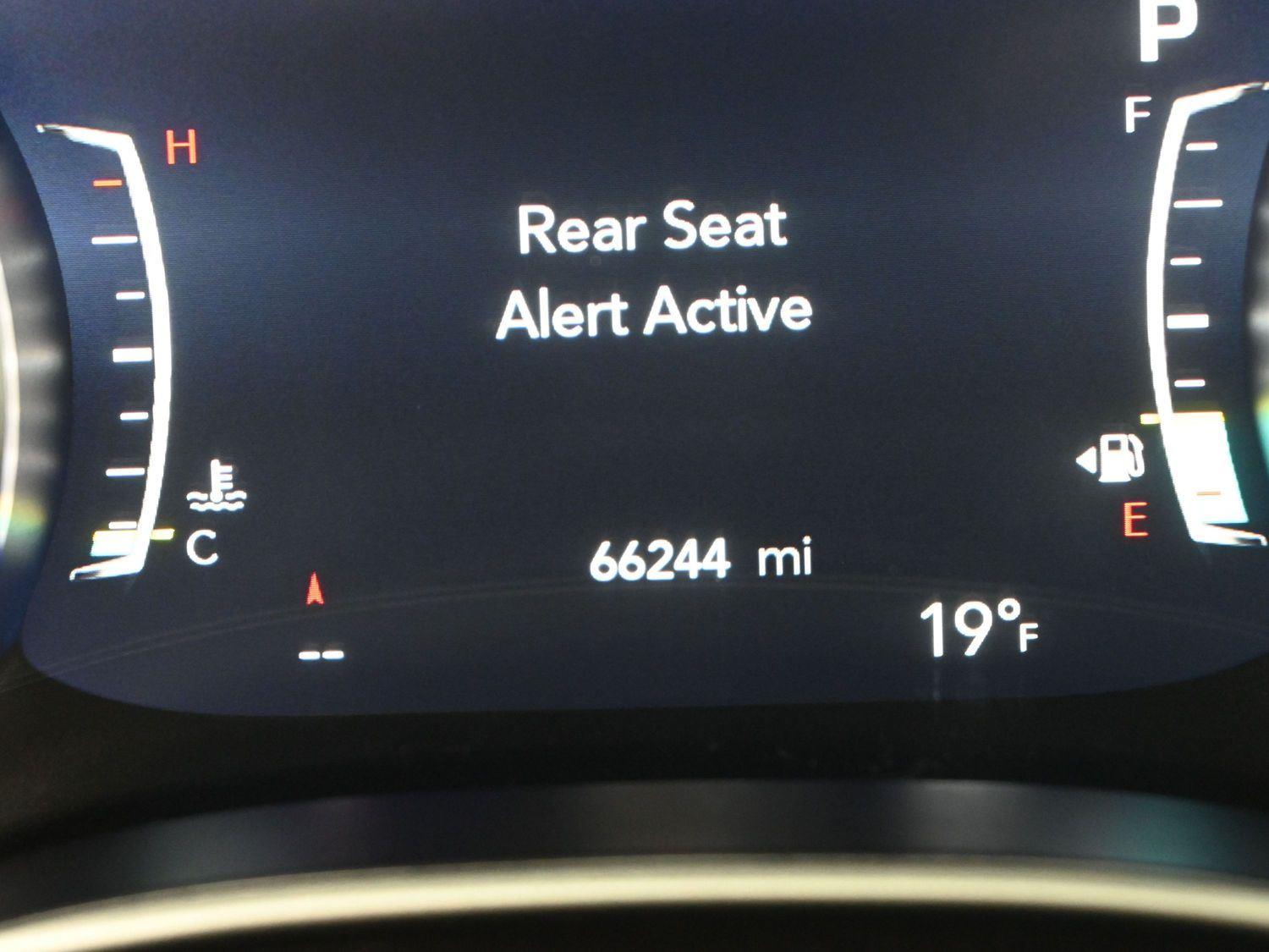 Used 2024 Bright White Clearcoat Chrysler Touring L image 23