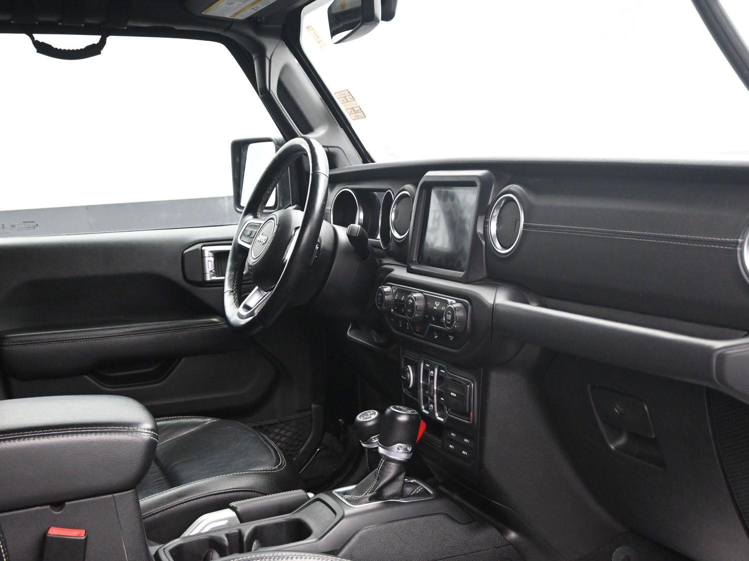 Used 2018 Black Clearcoat Jeep Sahara image 10