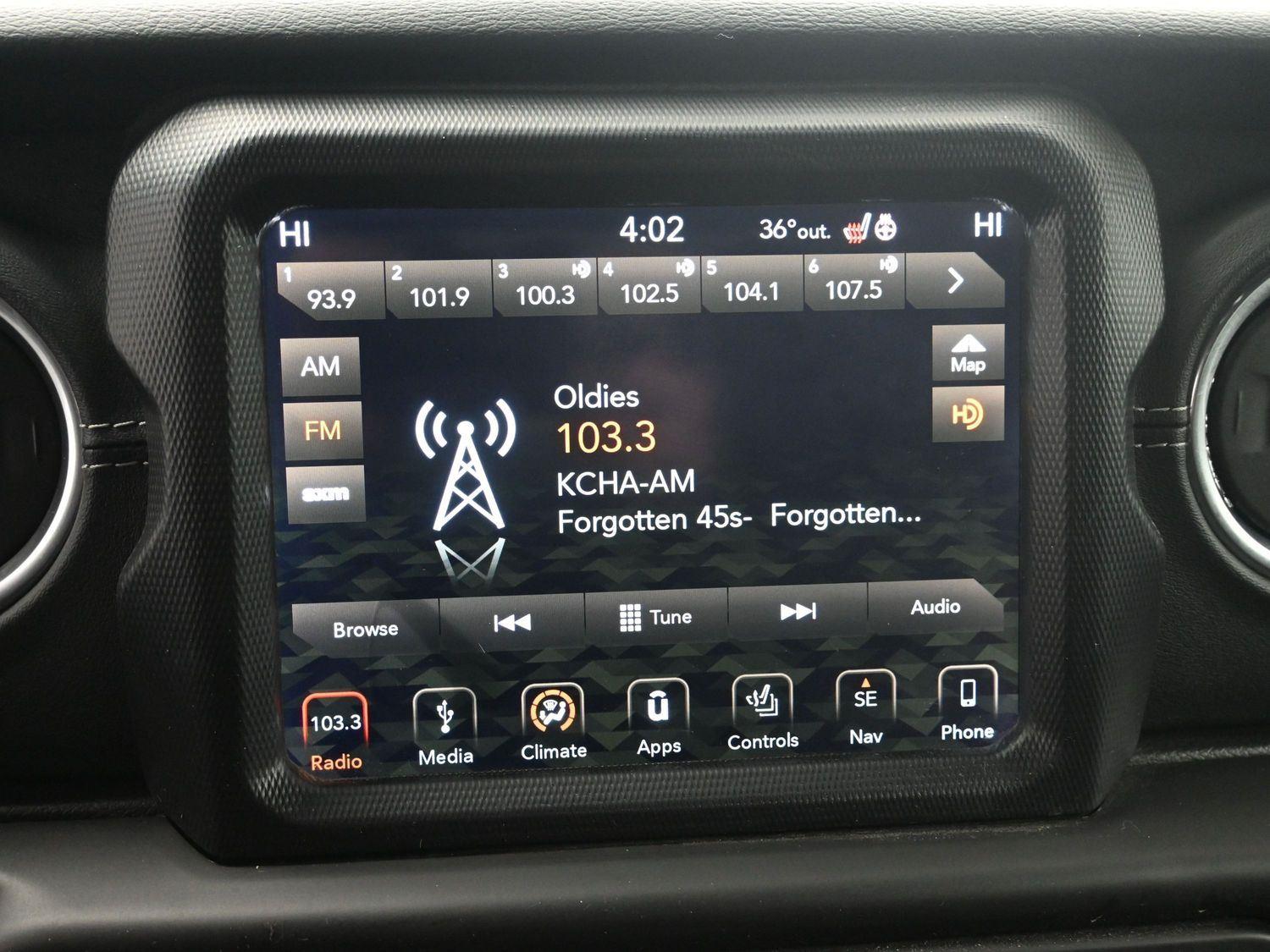 Used 2018 Black Clearcoat Jeep Sahara image 22