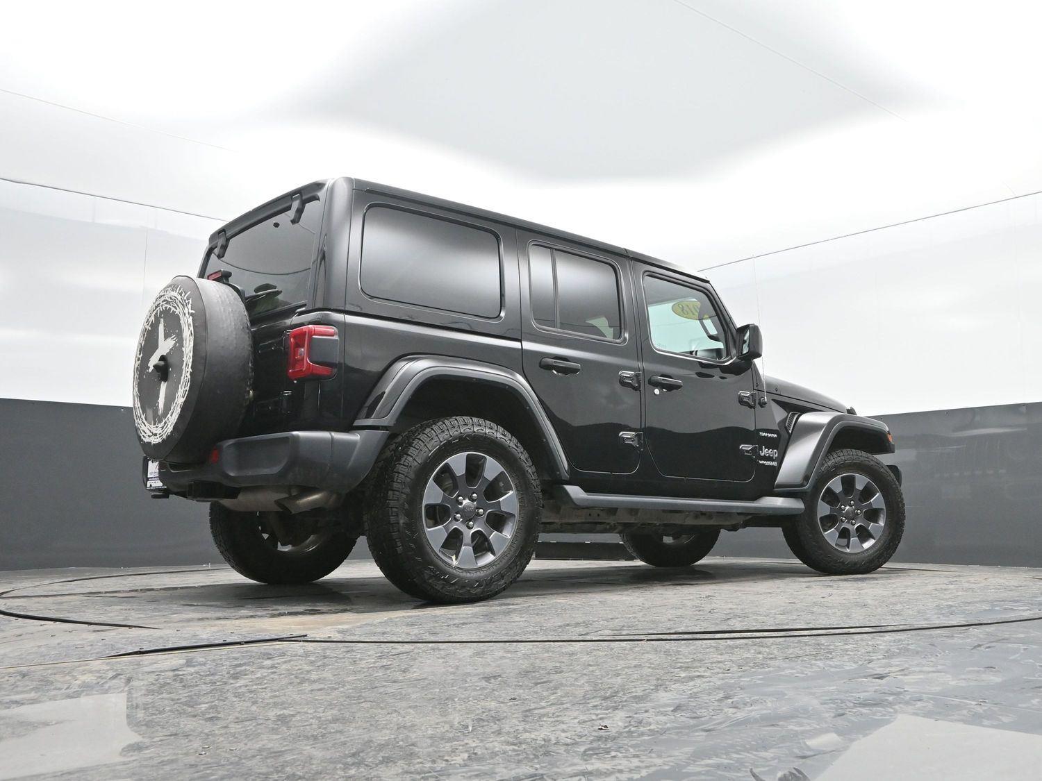 Used 2018 Black Clearcoat Jeep Sahara image 29
