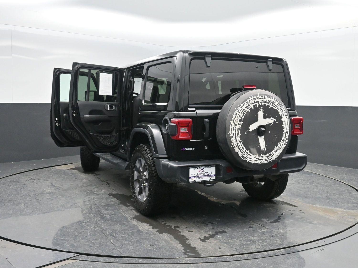 Used 2018 Black Clearcoat Jeep Sahara image 41