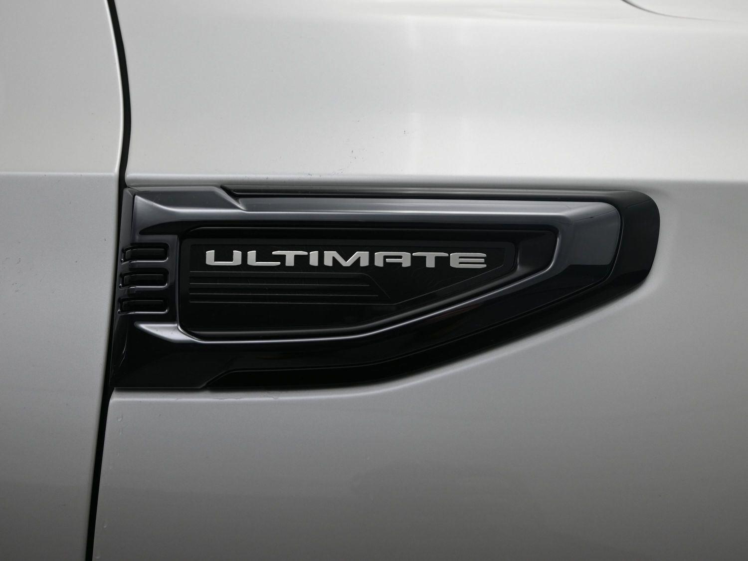 Used 2025 White Frost Tricoat GMC Denali Ultimate image 6