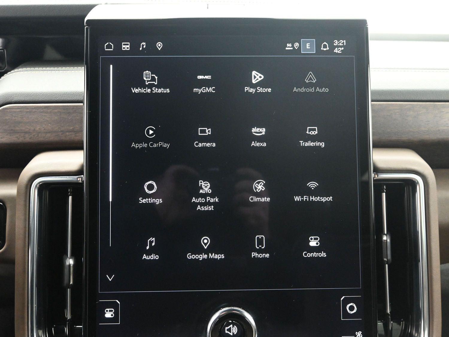 Used 2025 White Frost Tricoat GMC Denali Ultimate image 35