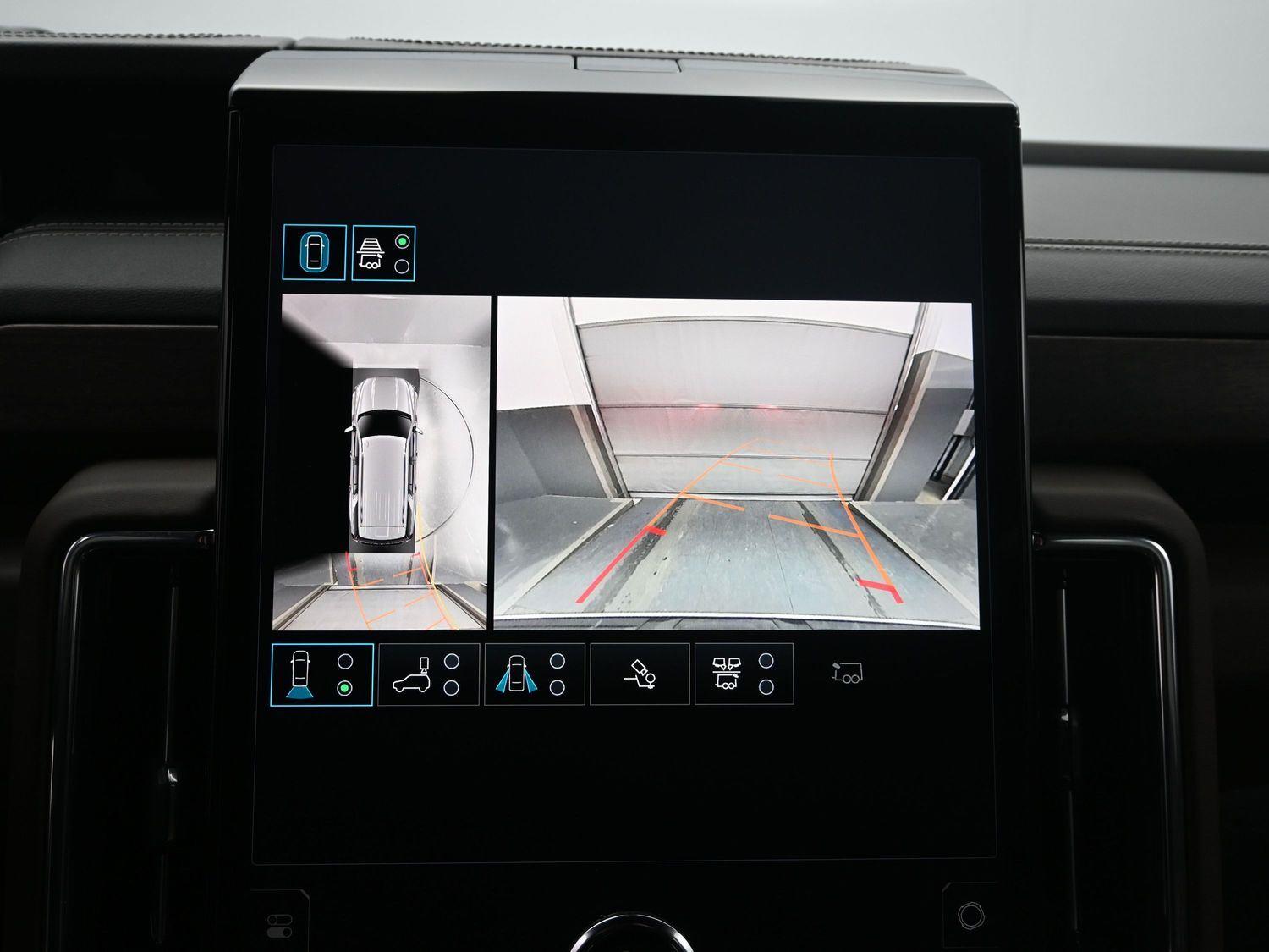 Used 2025 White Frost Tricoat GMC Denali Ultimate image 36