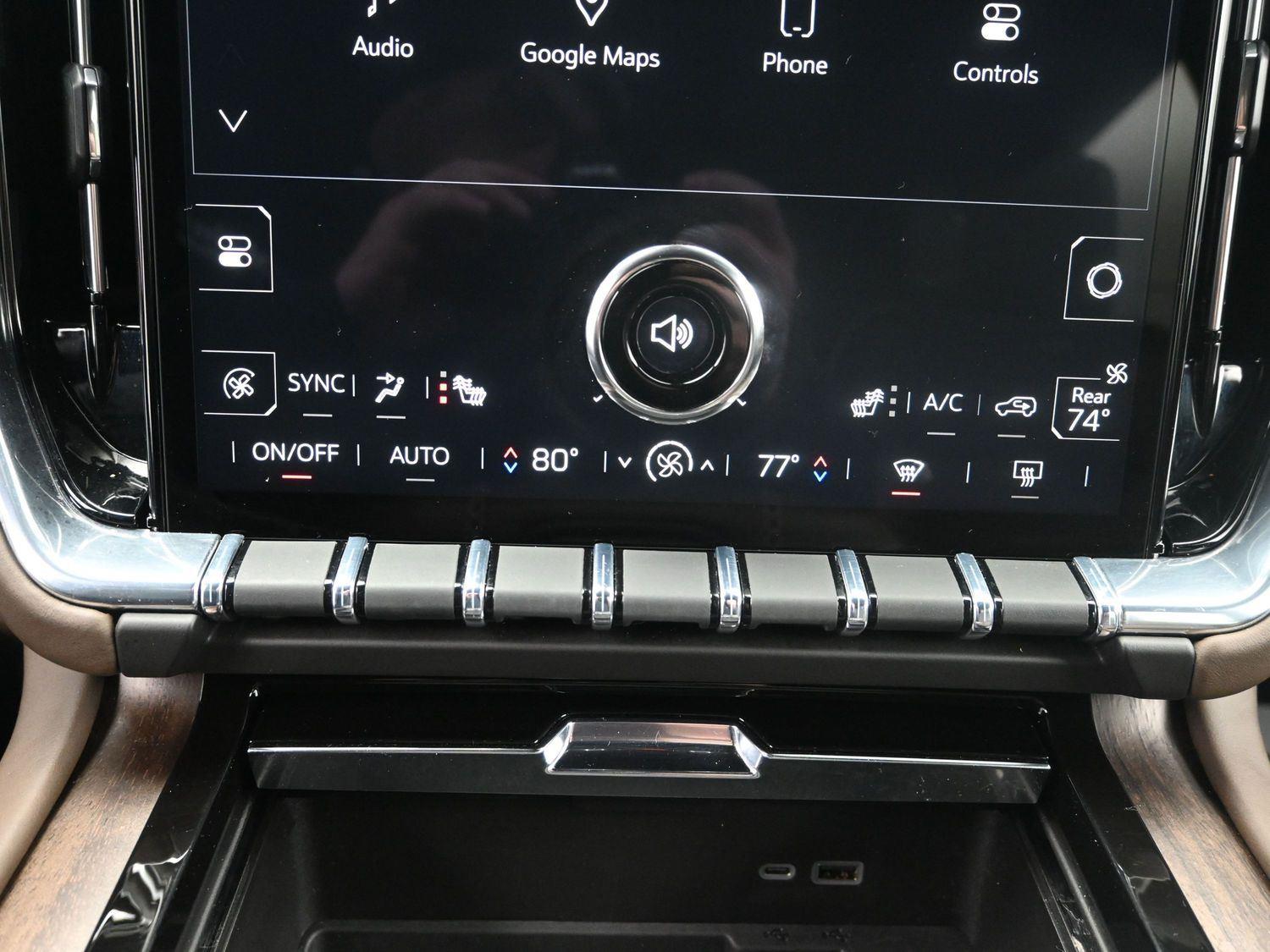 Used 2025 White Frost Tricoat GMC Denali Ultimate image 37