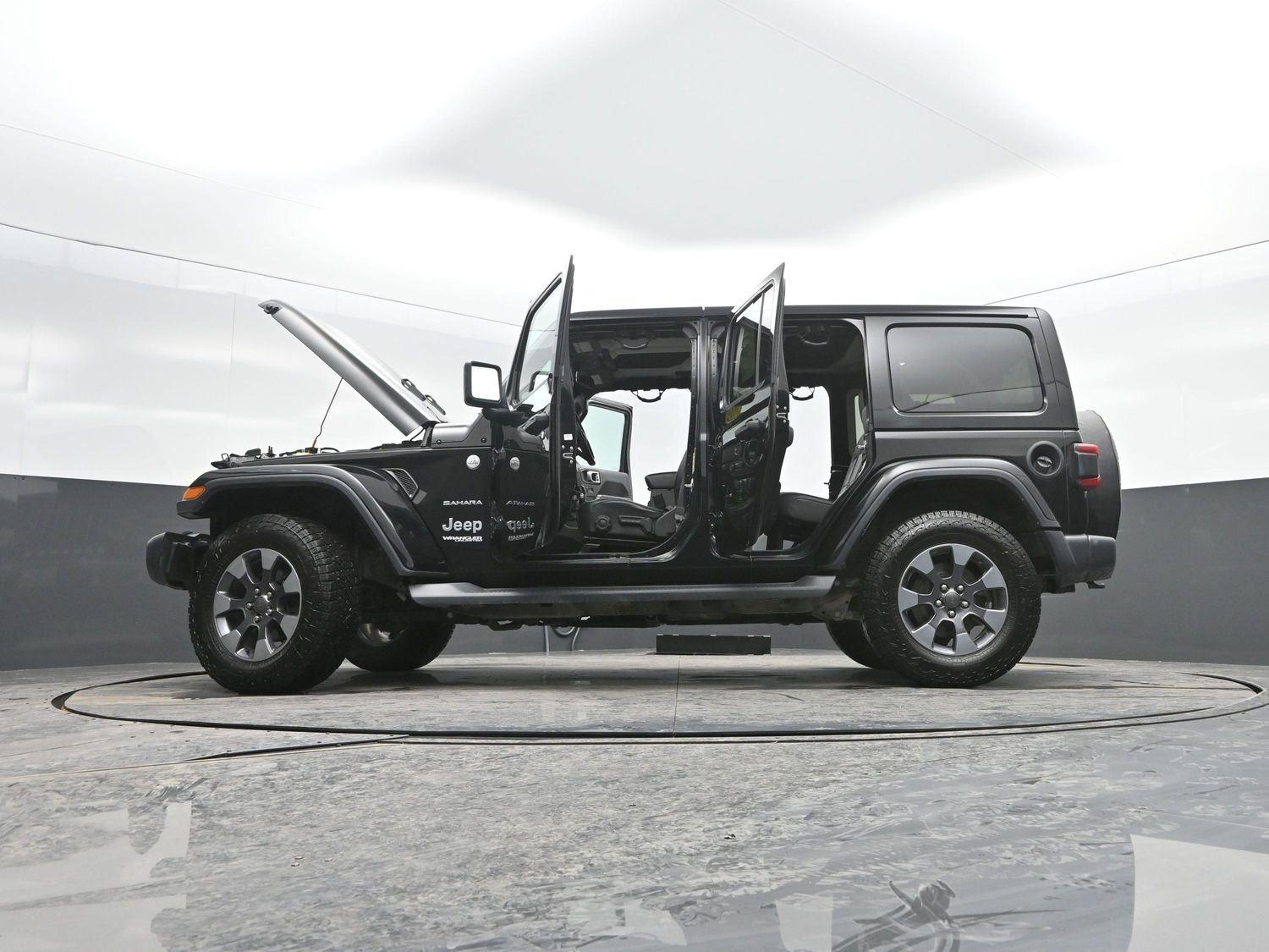 Used 2018 Black Clearcoat Jeep Sahara image 45