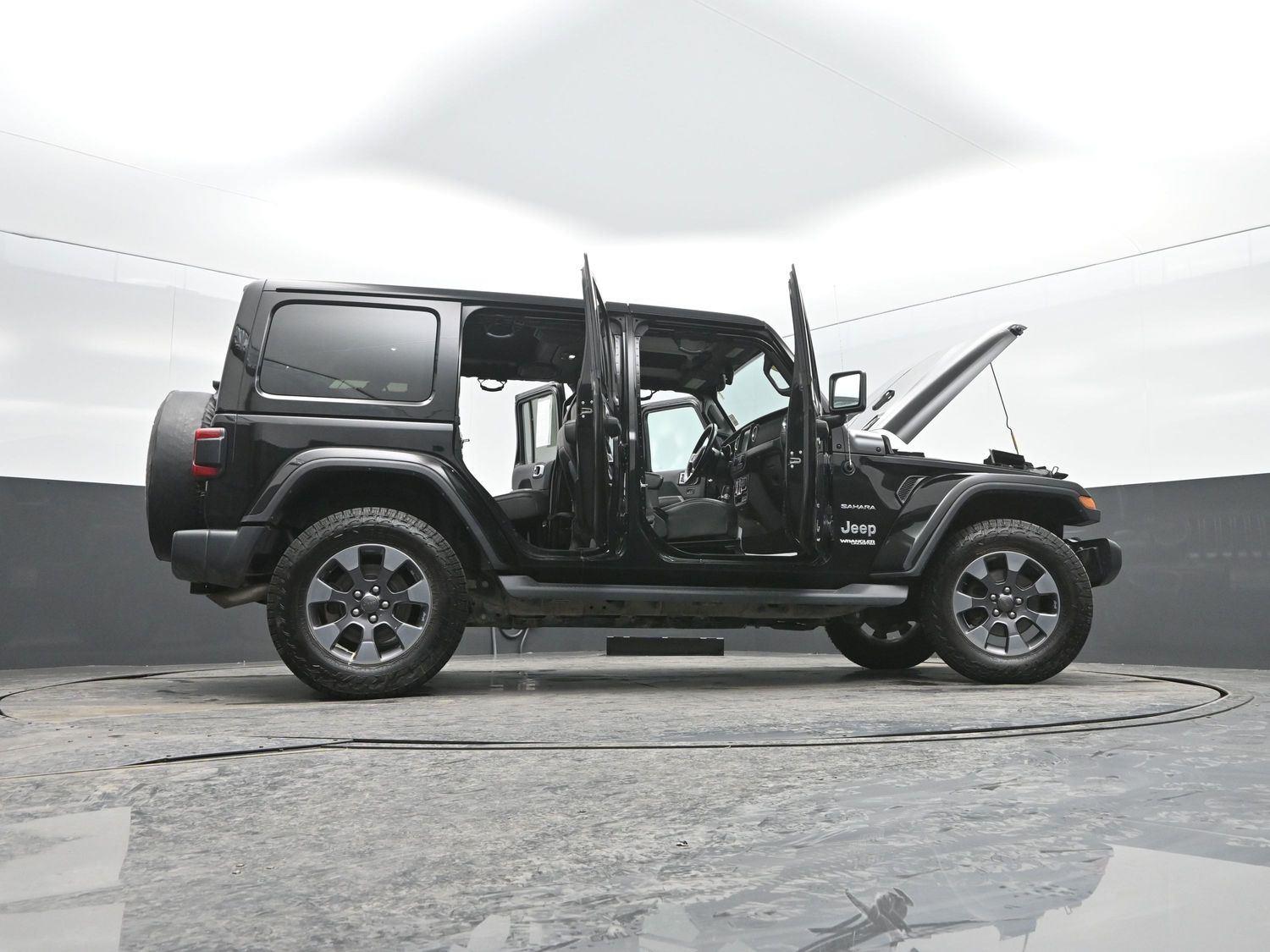 Used 2018 Black Clearcoat Jeep Sahara image 46