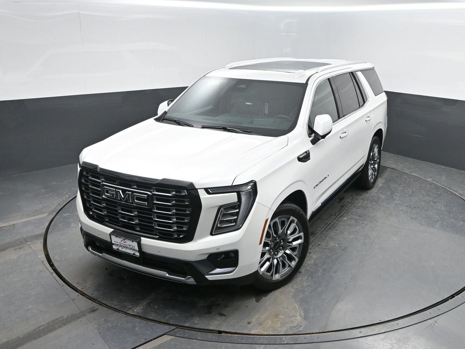 Used 2025 White Frost Tricoat GMC Denali Ultimate image 46