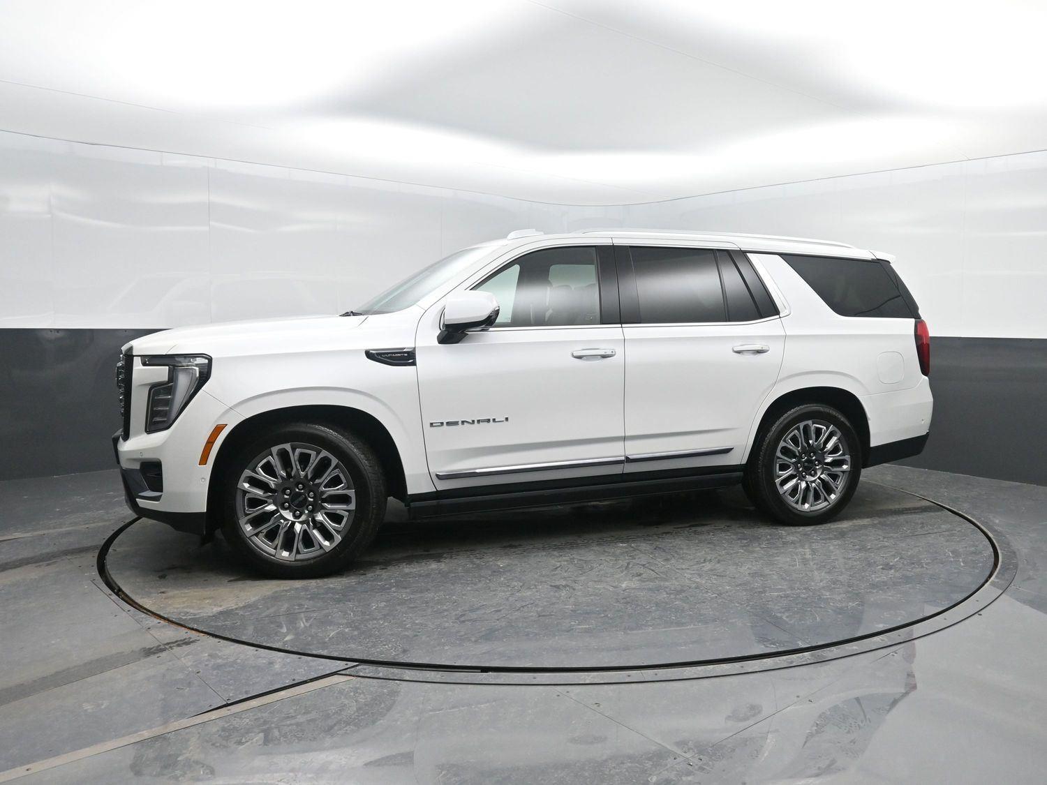 Used 2025 White Frost Tricoat GMC Denali Ultimate image 51