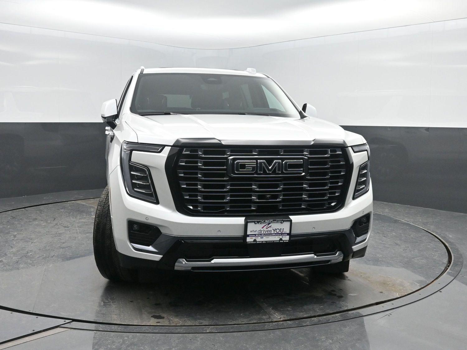 Used 2025 White Frost Tricoat GMC Denali Ultimate image 52