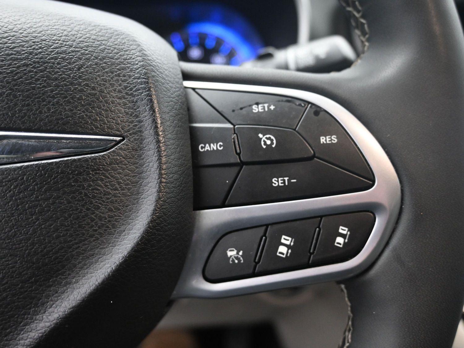 Used 2024 Silver Mist Clearcoat Chrysler Touring L image 21