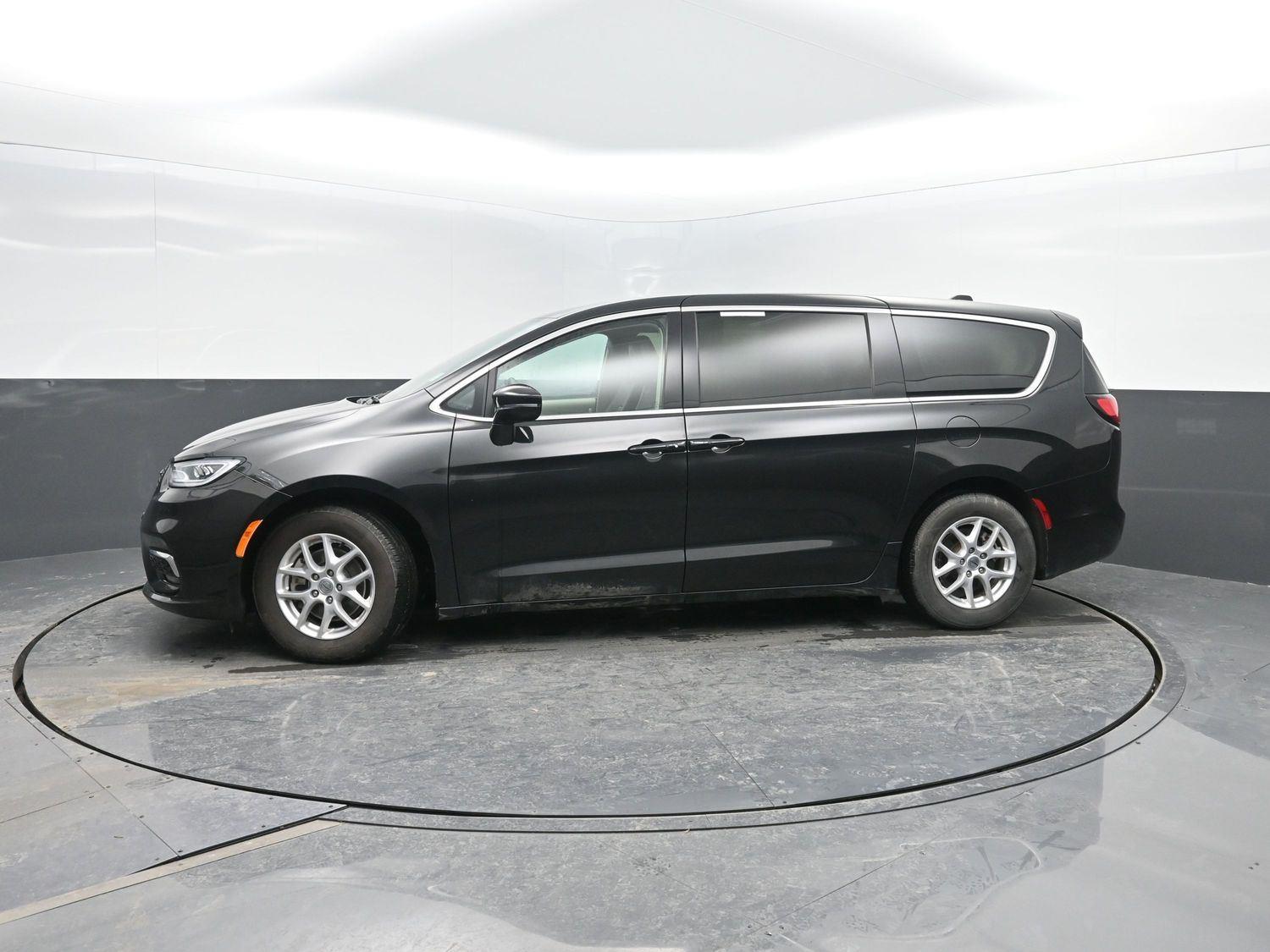2024 Chrysler Pacifica Touring L FWD