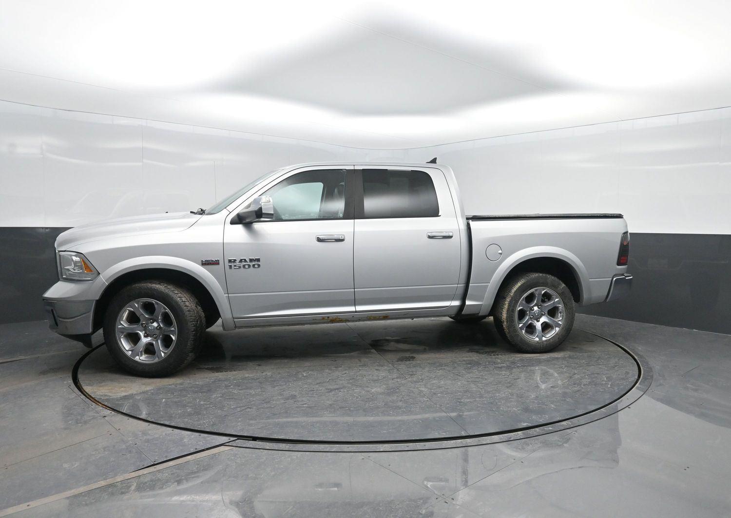 2016 RAM 1500 Laramie Crew Cab 4WD