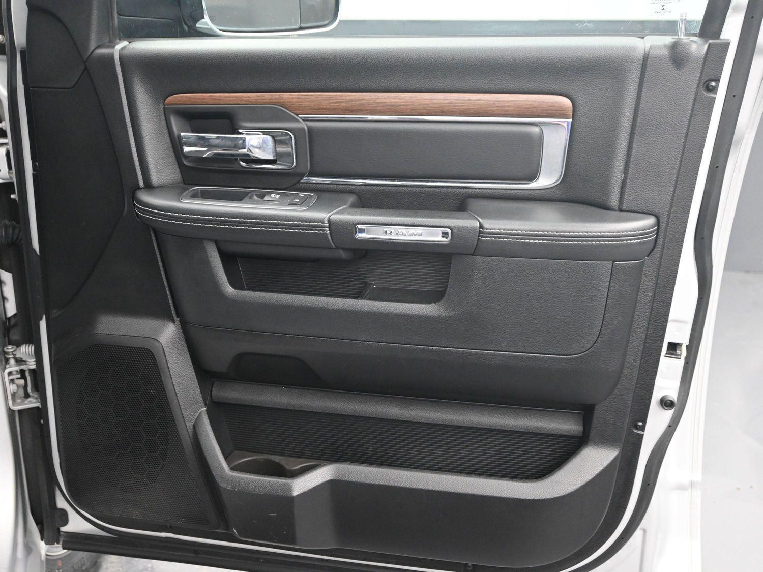 Used 2016 Bright Silver Metallic Clearcoat Ram Laramie image 8